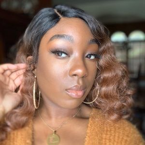 Meet your Posher, Djenaba